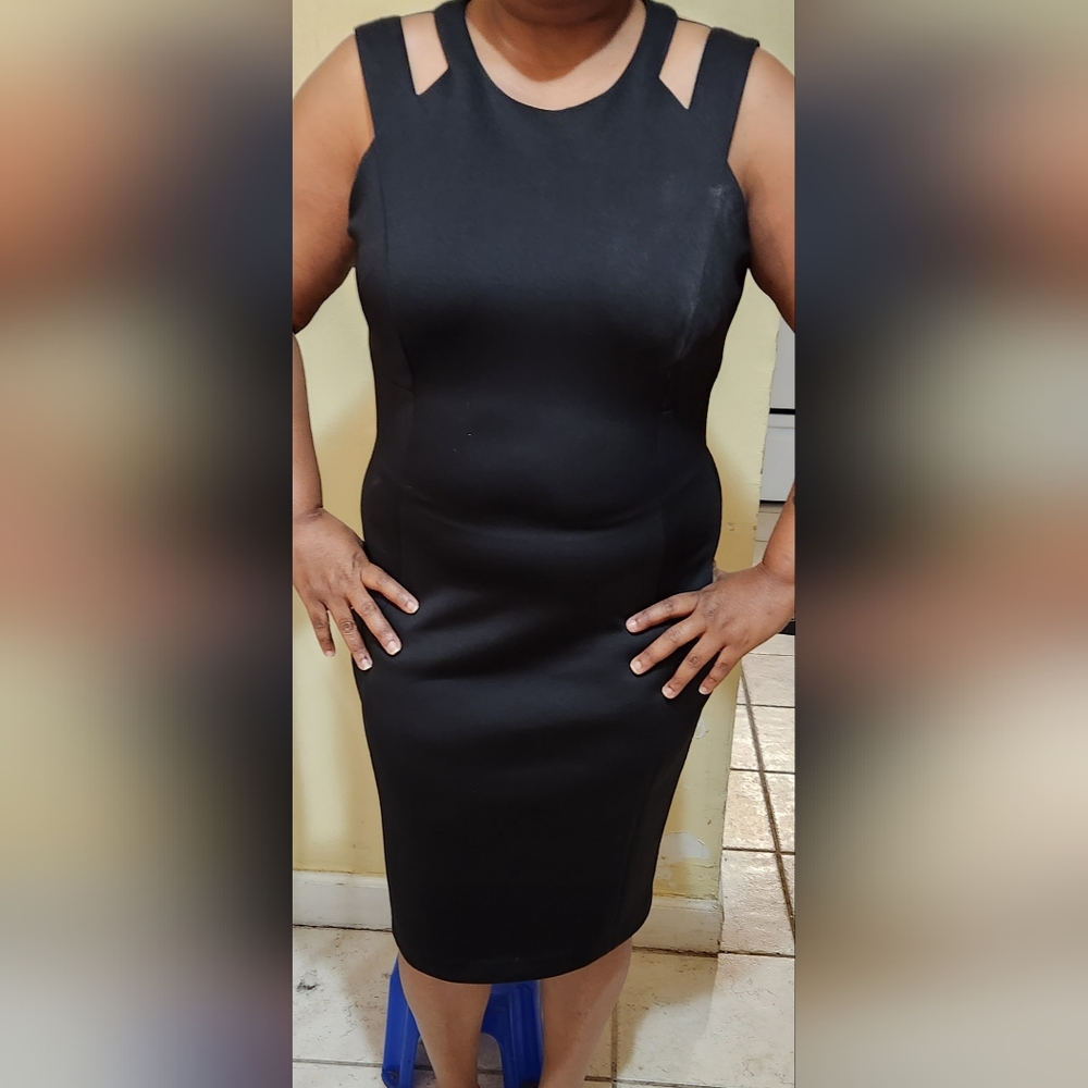 👗 Dress - Picture 2 of 5